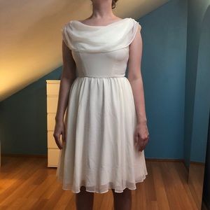 Modcloth White flowy dress size Medium